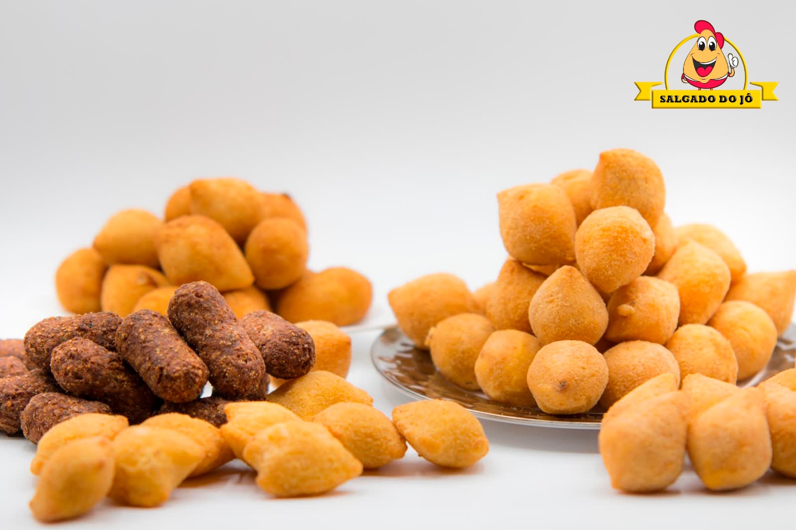 01 CENTO DE SALGADOS FRITO OU CONGELADO + 01 REFRIGERANTE 2 LITROS
